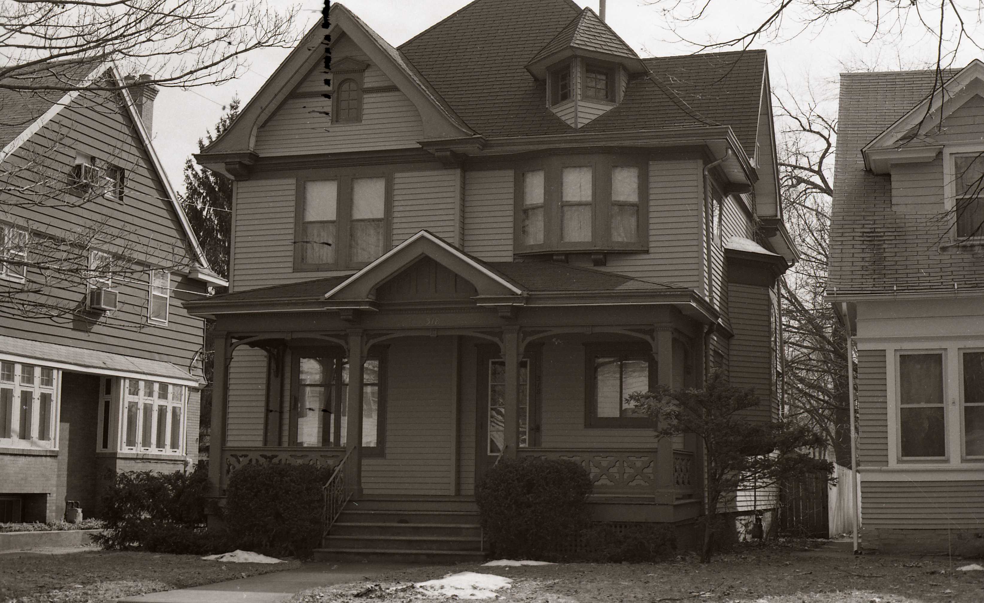 318 W Navarre Street